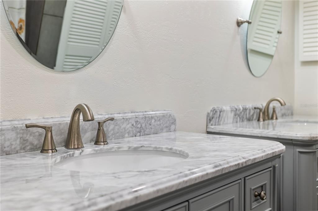 合同活跃: $569,000 (4 贝兹, 2 浴室, 3195 平方英尺)