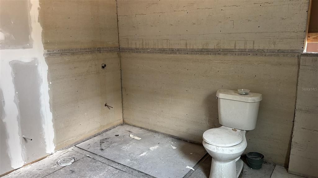 For Sale: $99,900 (3 beds, 1 baths, 875 Square Feet)