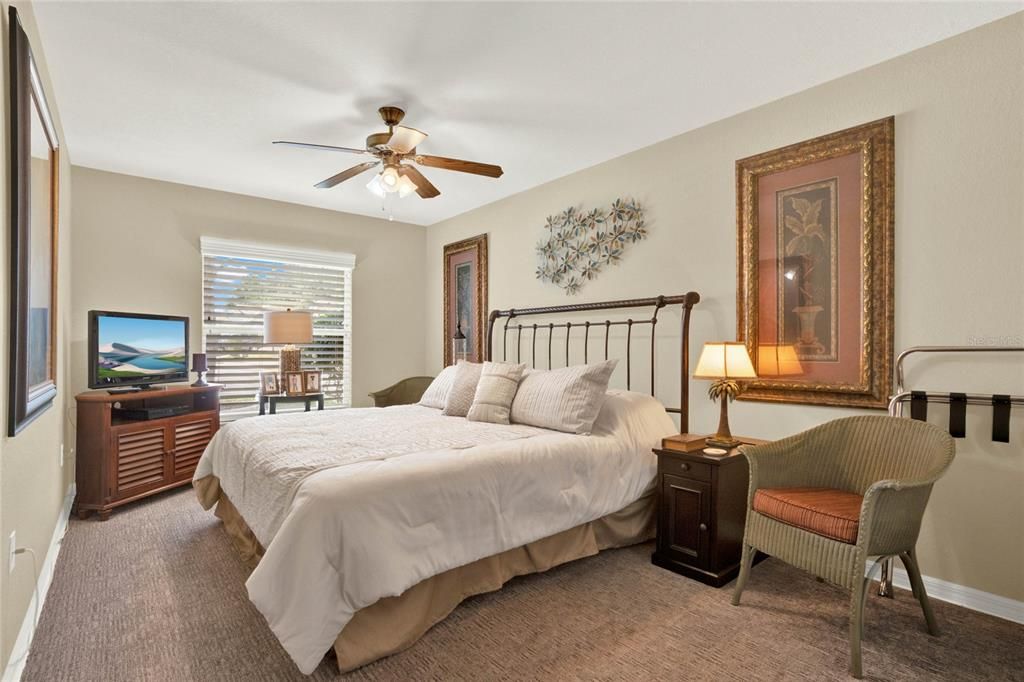 Active With Contract: $340,000 (2 beds, 2 baths, 1637 Square Feet)