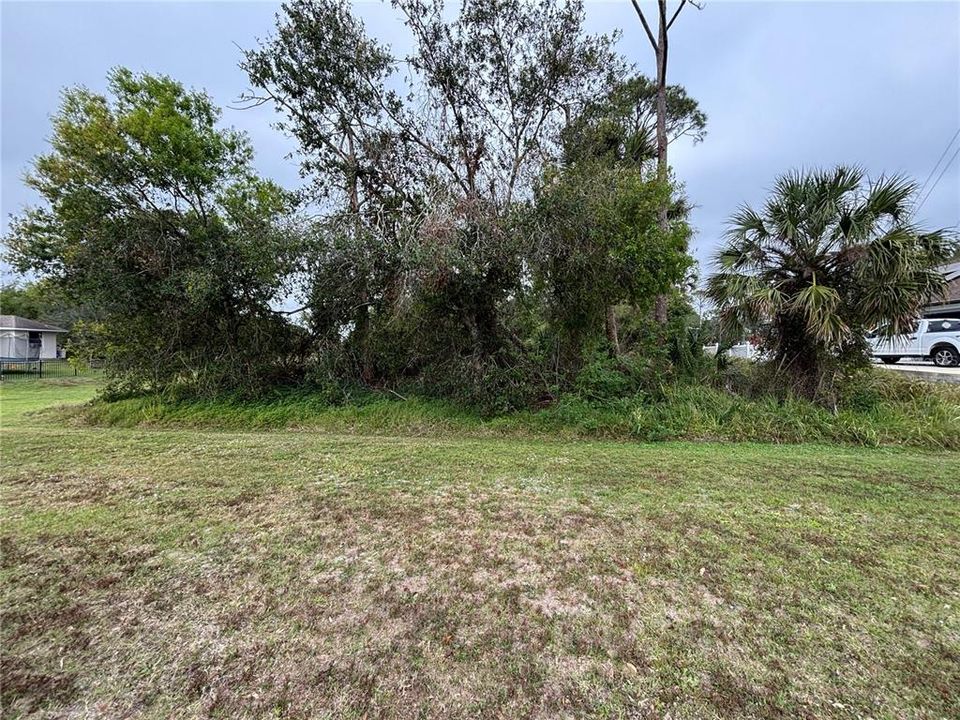 最近售出: $35,000 (0.26 acres)