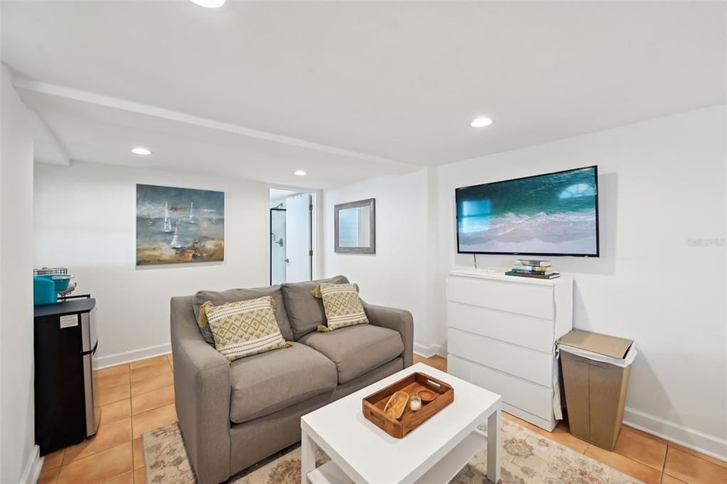 For Sale: $2,590,000 (5 beds, 3 baths, 2690 Square Feet)