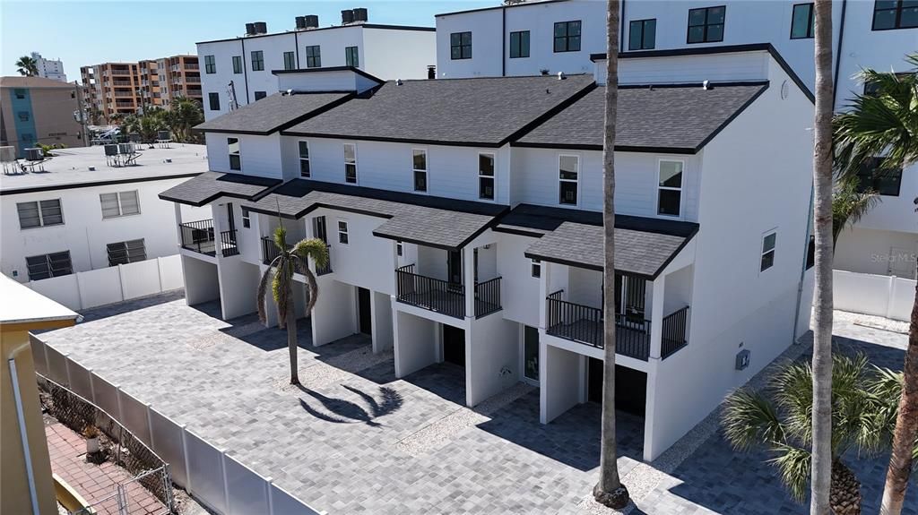 For Rent: $4,000 (2 beds, 2 baths, 1298 Square Feet)