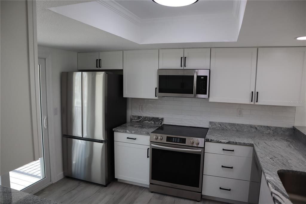 For Rent: $4,000 (2 beds, 2 baths, 1298 Square Feet)