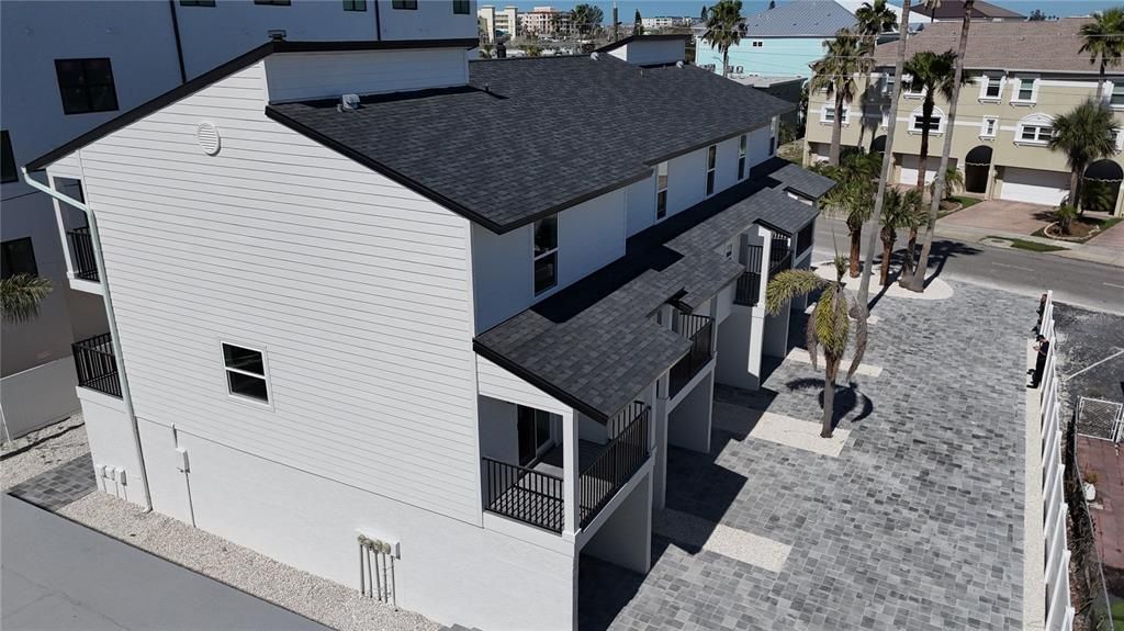 For Rent: $4,000 (2 beds, 2 baths, 1298 Square Feet)