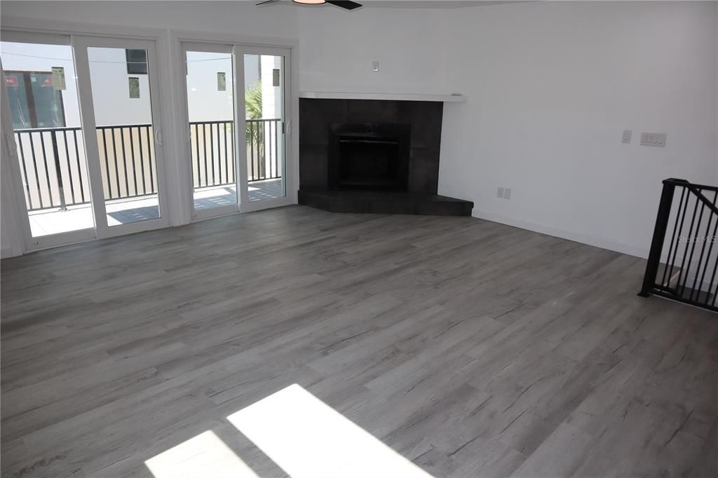 For Rent: $4,000 (2 beds, 2 baths, 1298 Square Feet)