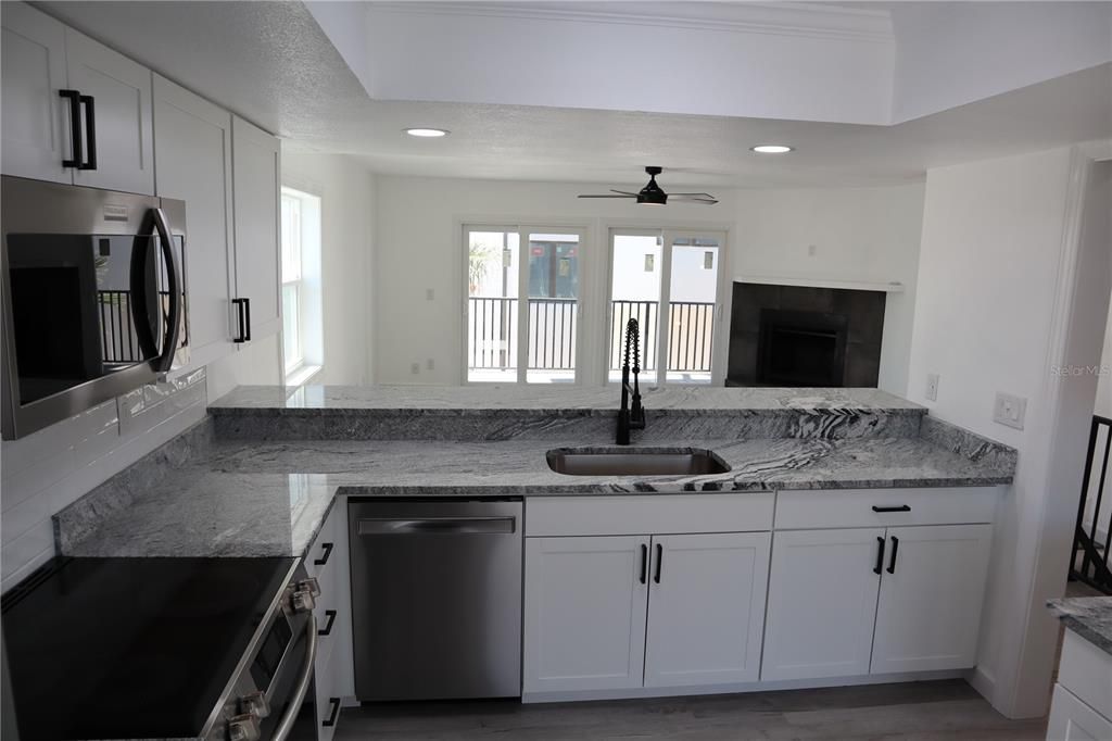 For Rent: $4,000 (2 beds, 2 baths, 1298 Square Feet)