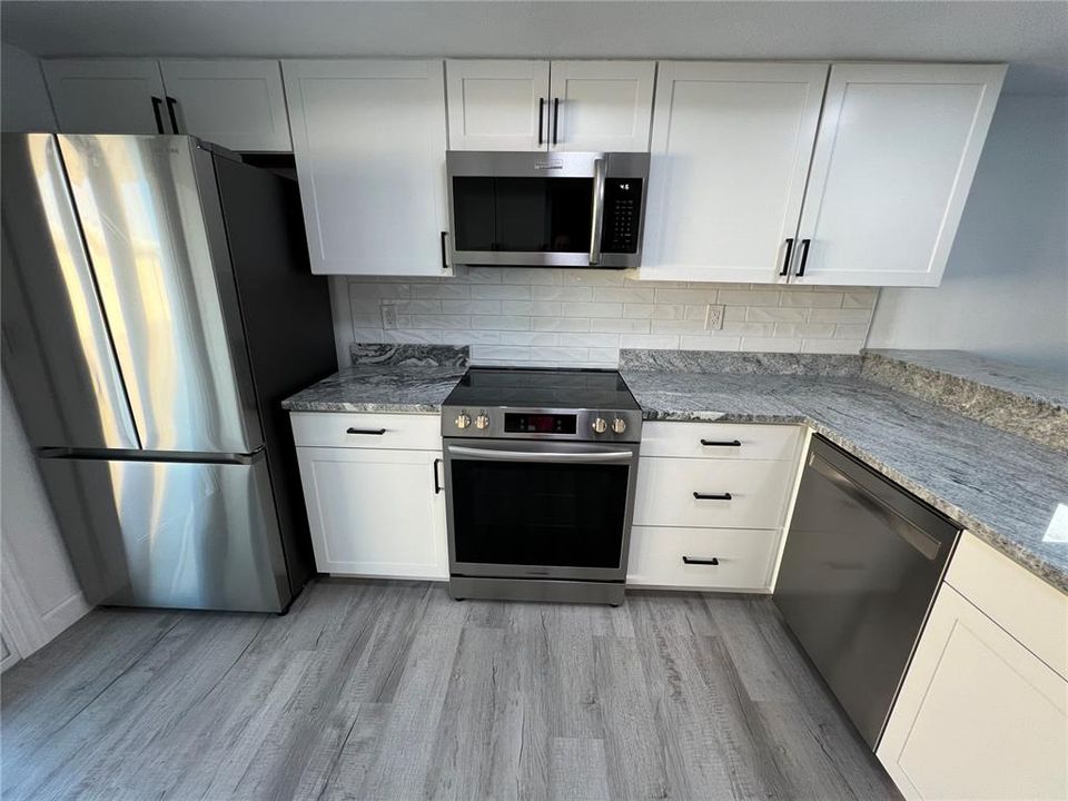 For Rent: $4,000 (2 beds, 2 baths, 1298 Square Feet)