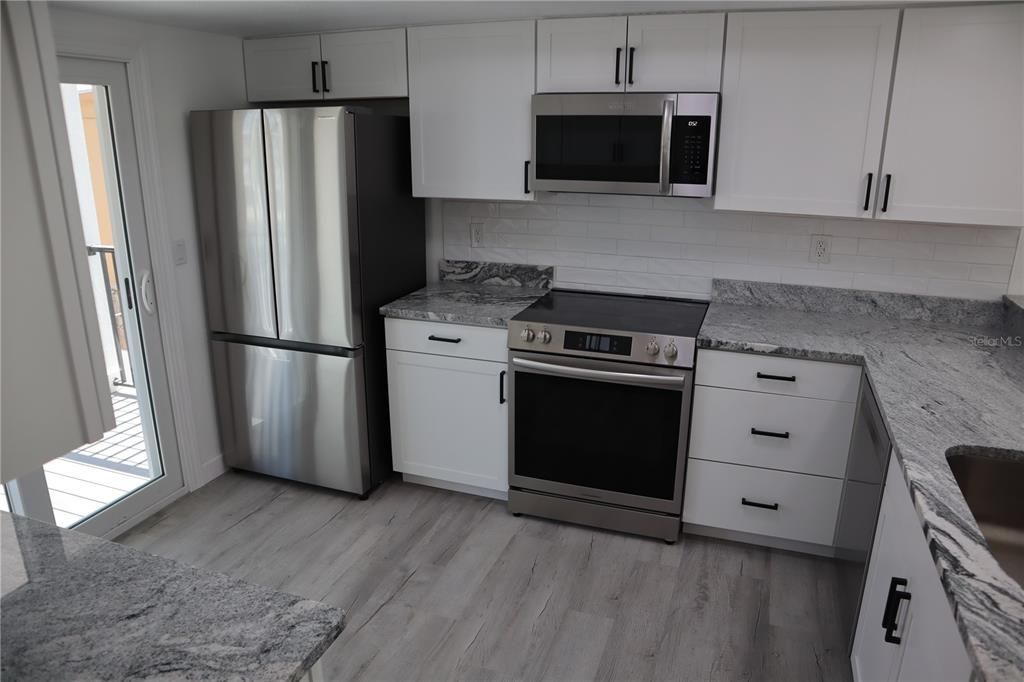 For Rent: $4,000 (2 beds, 2 baths, 1298 Square Feet)