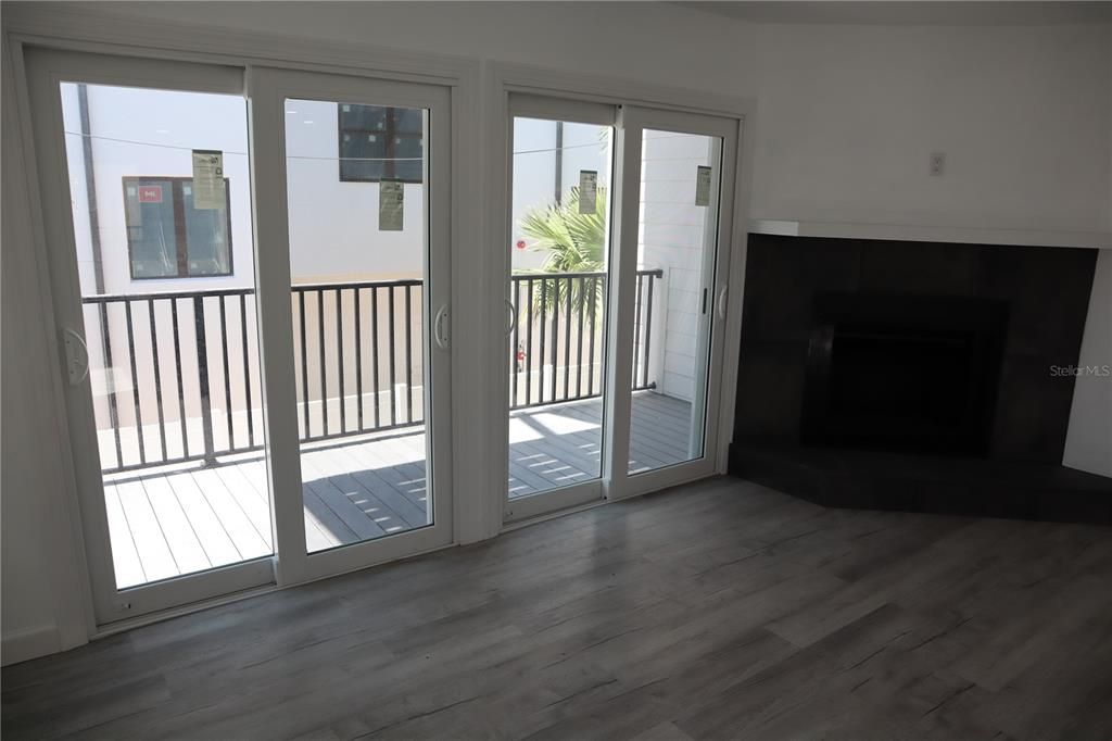 For Rent: $4,000 (2 beds, 2 baths, 1298 Square Feet)