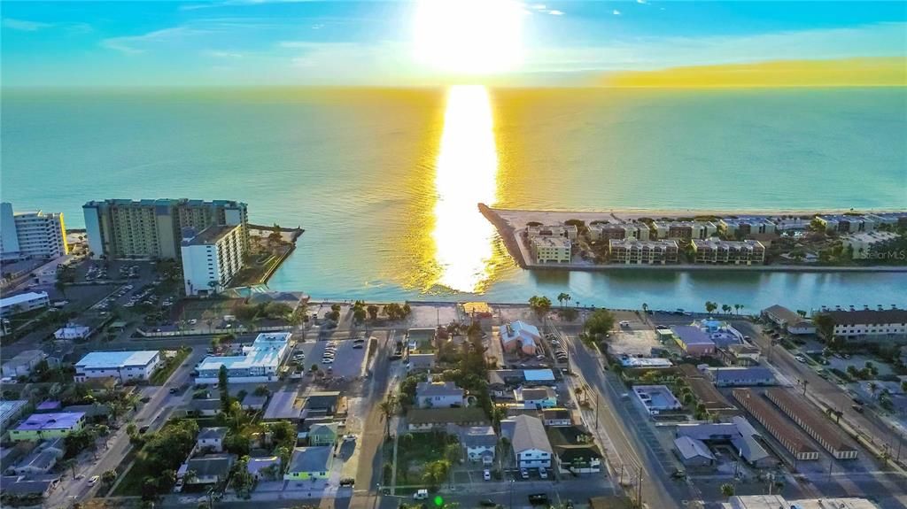 合同活跃: $3,850,000 (0 贝兹, 0 浴室, 2394 平方英尺)