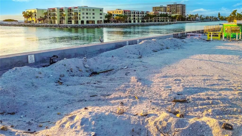 合同活跃: $3,850,000 (0 贝兹, 0 浴室, 2394 平方英尺)