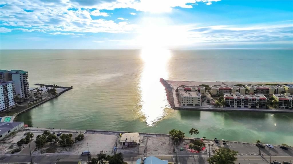 合同活跃: $3,850,000 (0 贝兹, 0 浴室, 2394 平方英尺)