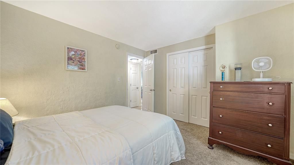 En Venta: $199,900 (2 camas, 1 baños, 865 Pies cuadrados)