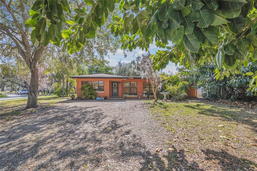 Vendido Recientemente: $300,000 (3 camas, 1 baños, 1940 Pies cuadrados)