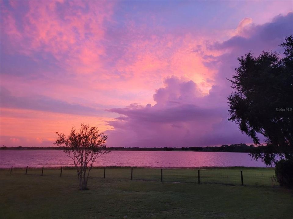 For Sale: $705,000 (3 beds, 2 baths, 2294 Square Feet)