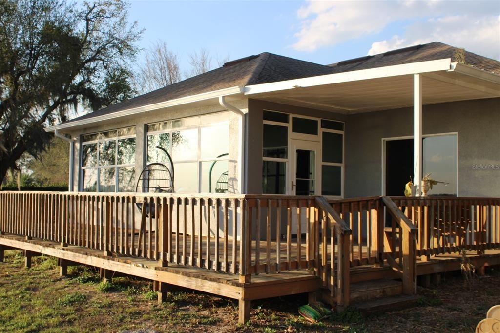 For Sale: $705,000 (3 beds, 2 baths, 2294 Square Feet)