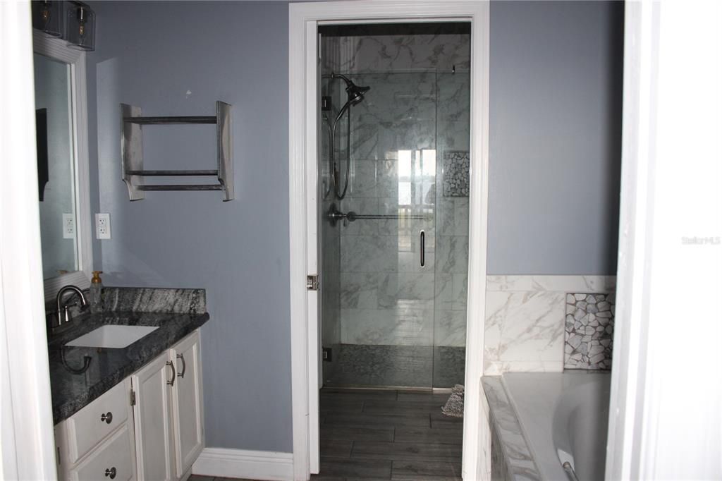 For Sale: $705,000 (3 beds, 2 baths, 2294 Square Feet)