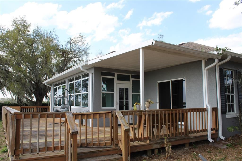 For Sale: $705,000 (3 beds, 2 baths, 2294 Square Feet)