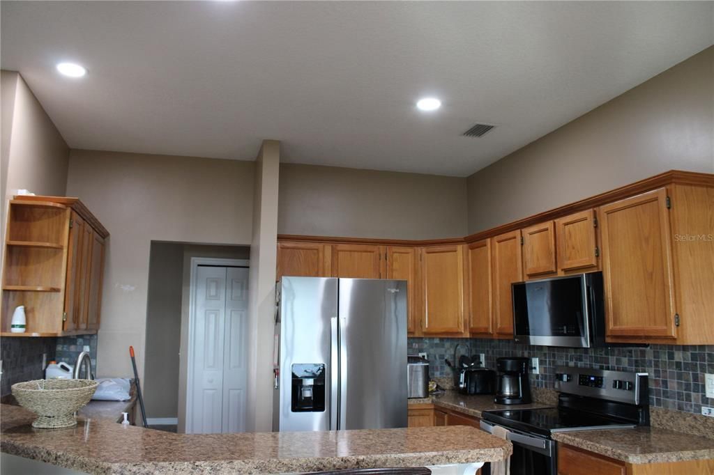 For Sale: $705,000 (3 beds, 2 baths, 2294 Square Feet)