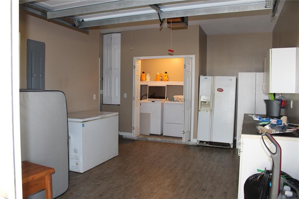 For Sale: $705,000 (3 beds, 2 baths, 2294 Square Feet)