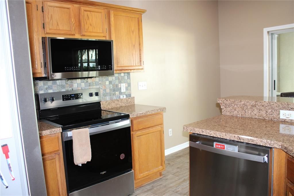 For Sale: $705,000 (3 beds, 2 baths, 2294 Square Feet)