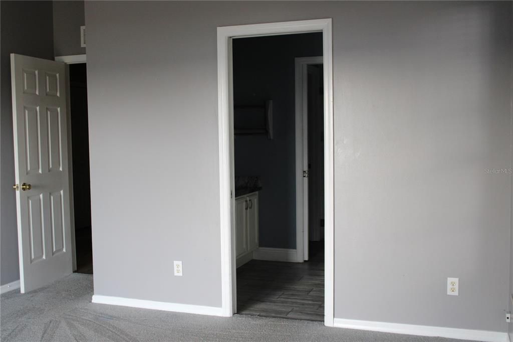 For Sale: $705,000 (3 beds, 2 baths, 2294 Square Feet)