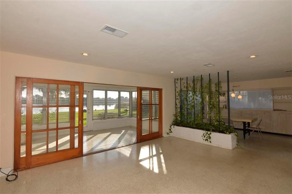 For Sale: $1,065,000 (0.53 acres)