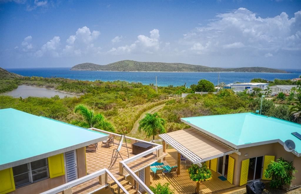 En Venta: $1,495,000 (3 camas, 3 baños, 2100 Pies cuadrados)