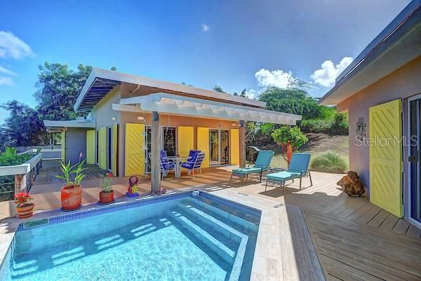 En Venta: $1,495,000 (3 camas, 3 baños, 2100 Pies cuadrados)
