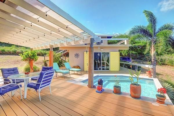 En Venta: $1,495,000 (3 camas, 3 baños, 2100 Pies cuadrados)