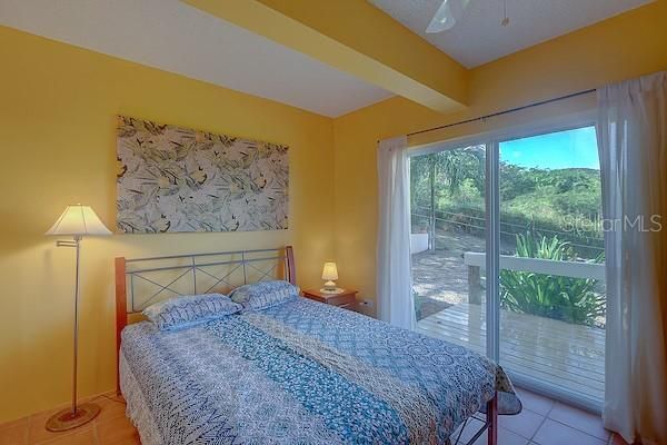 En Venta: $1,495,000 (3 camas, 3 baños, 2100 Pies cuadrados)