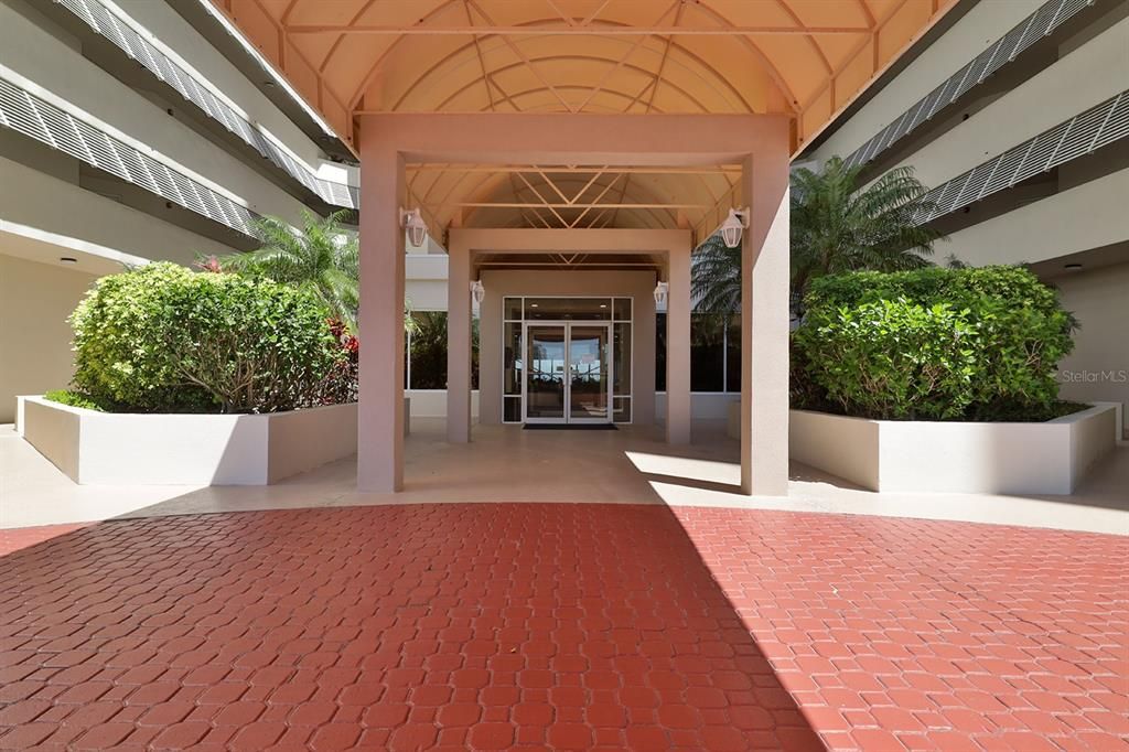 Active With Contract: $649,000 (3 beds, 2 baths, 1776 Square Feet)