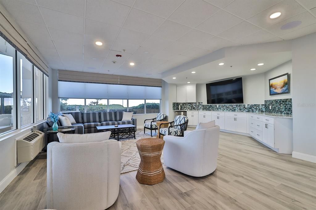 Active With Contract: $649,000 (3 beds, 2 baths, 1776 Square Feet)