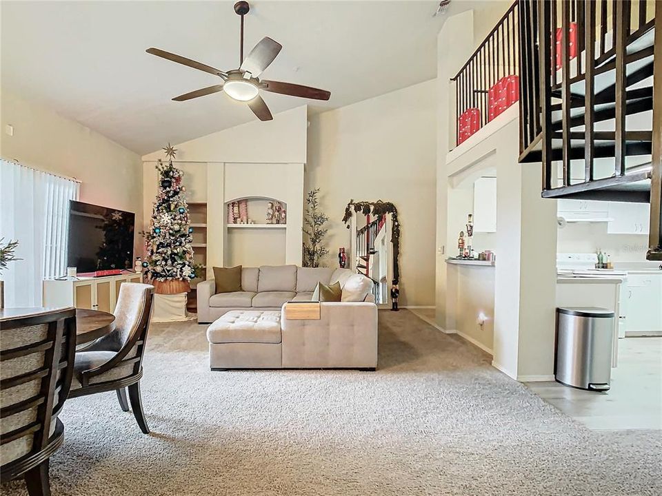 Active With Contract: $180,000 (2 beds, 2 baths, 1398 Square Feet)