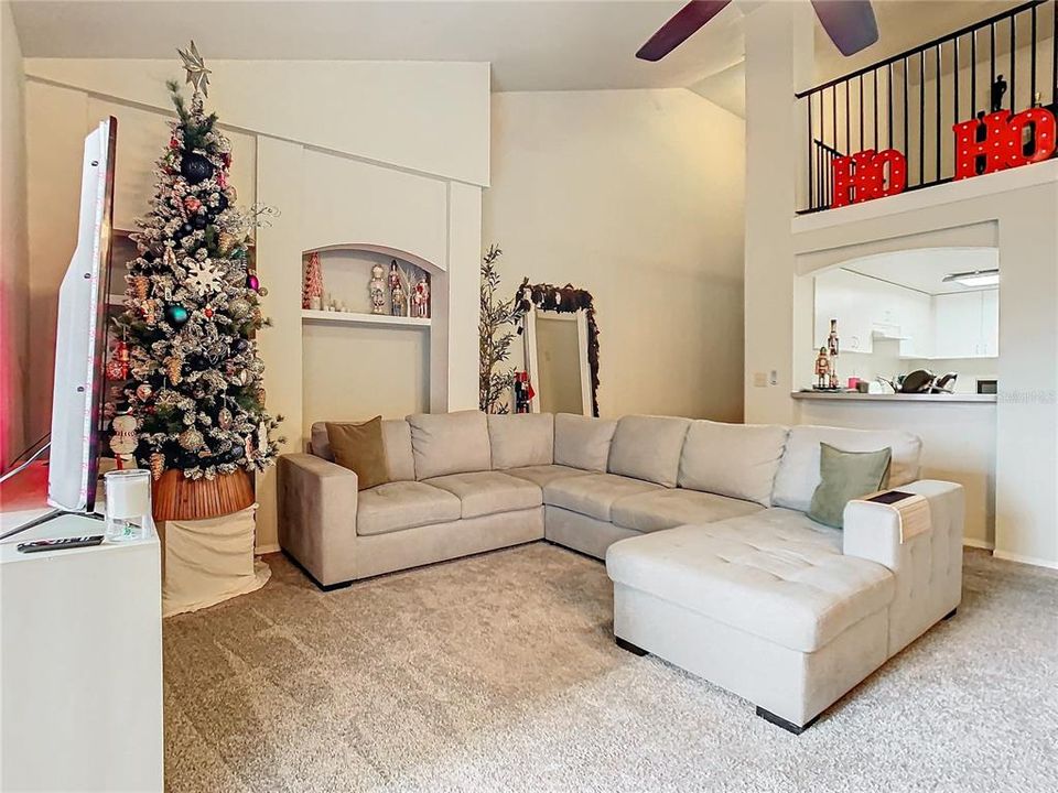 Active With Contract: $180,000 (2 beds, 2 baths, 1398 Square Feet)