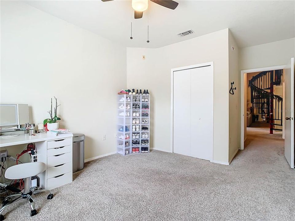 Active With Contract: $180,000 (2 beds, 2 baths, 1398 Square Feet)