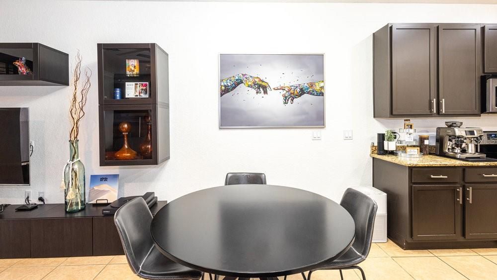 For Sale: $330,000 (3 beds, 2 baths, 1697 Square Feet)