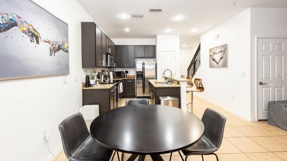 For Sale: $330,000 (3 beds, 2 baths, 1697 Square Feet)