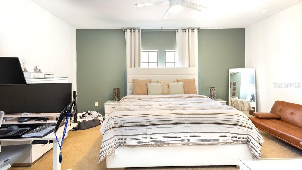 For Sale: $330,000 (3 beds, 2 baths, 1697 Square Feet)