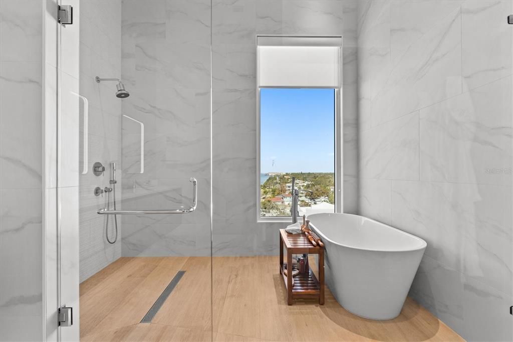 For Sale: $4,399,000 (3 beds, 3 baths, 3525 Square Feet)