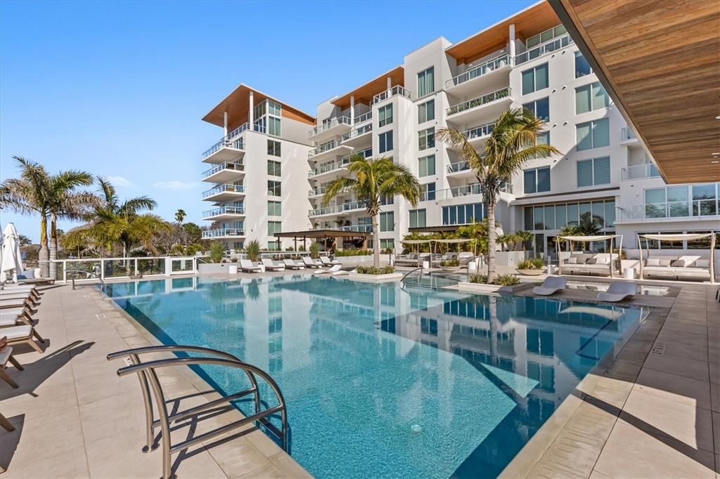 For Sale: $4,399,000 (3 beds, 3 baths, 3525 Square Feet)