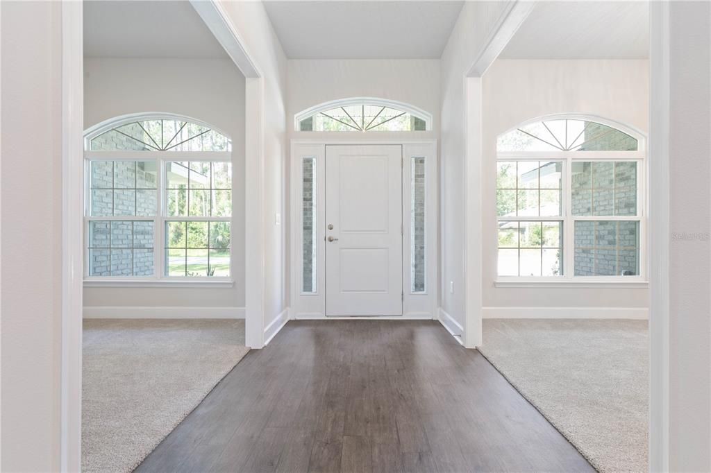 最近售出: $403,650 (4 贝兹, 2 浴室, 2166 平方英尺)