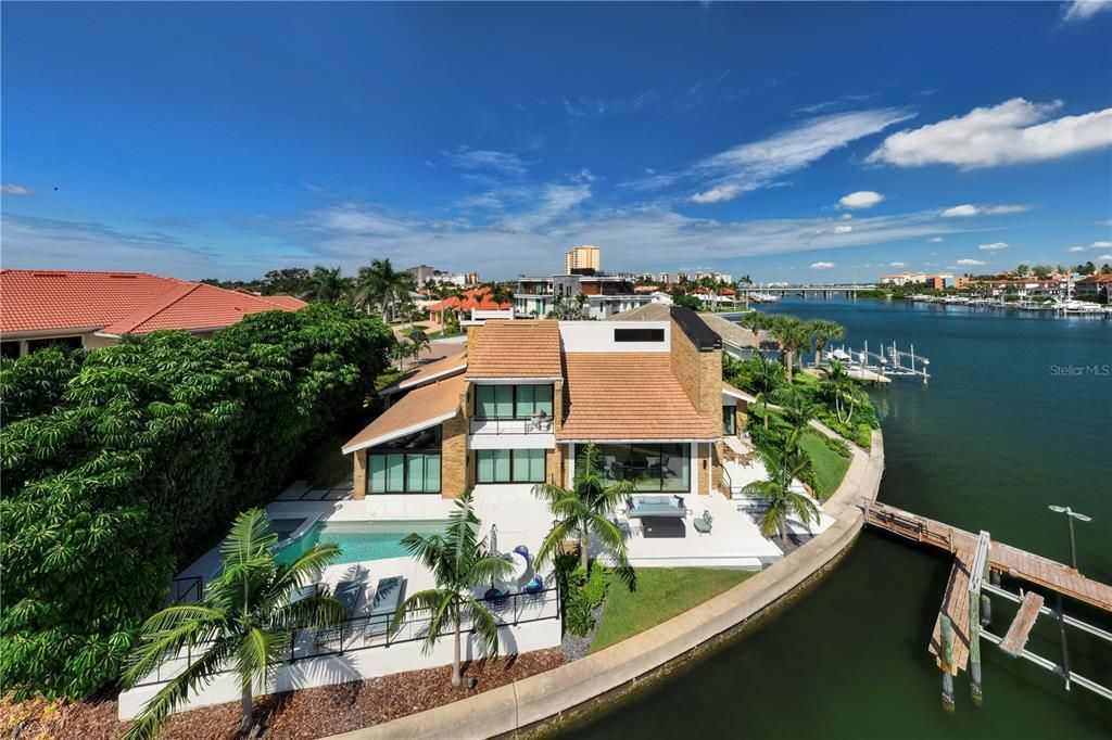For Sale: $3,750,000 (4 beds, 4 baths, 4400 Square Feet)