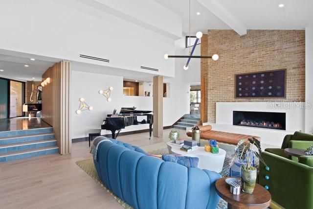 For Sale: $3,750,000 (4 beds, 4 baths, 4400 Square Feet)