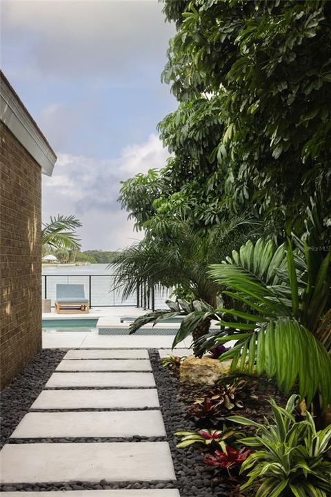 For Sale: $3,750,000 (4 beds, 4 baths, 4400 Square Feet)