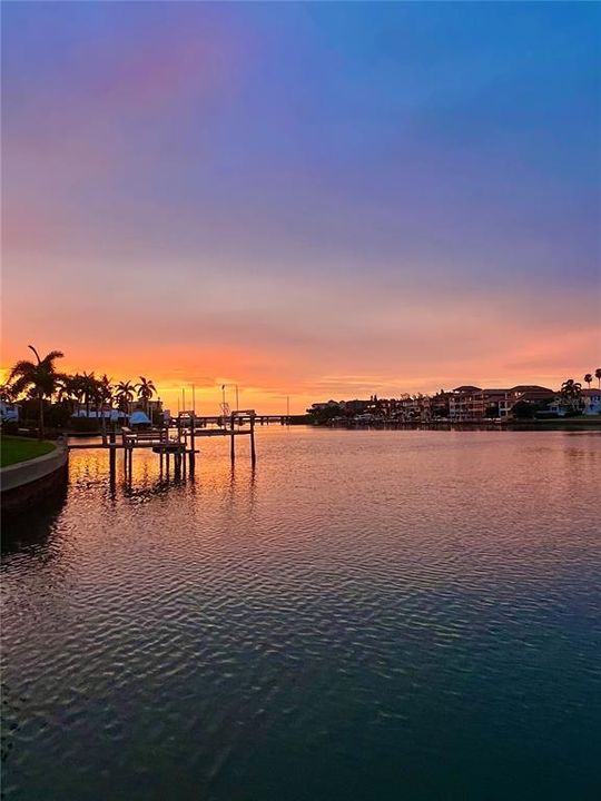 For Sale: $3,750,000 (4 beds, 4 baths, 4400 Square Feet)