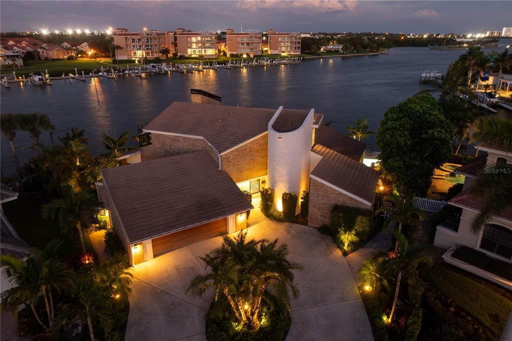 For Sale: $3,750,000 (4 beds, 4 baths, 4400 Square Feet)