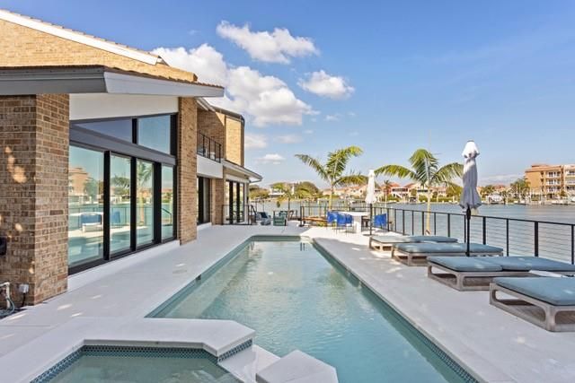 For Sale: $3,750,000 (4 beds, 4 baths, 4400 Square Feet)