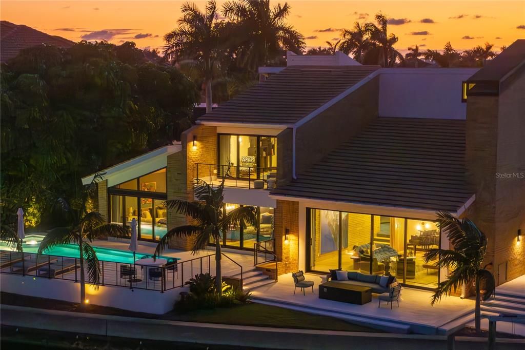 For Sale: $3,750,000 (4 beds, 4 baths, 4400 Square Feet)