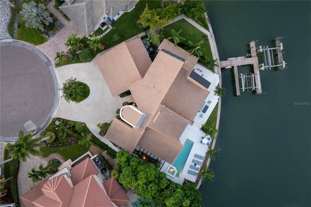 For Sale: $3,750,000 (4 beds, 4 baths, 4400 Square Feet)